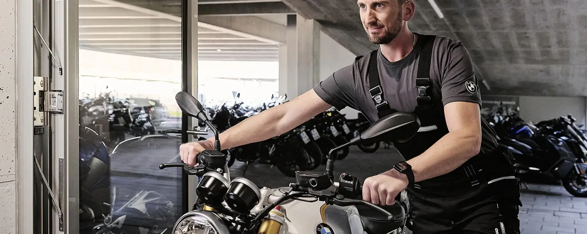 Assistenza BMW Motorrad Firenze: officina Nova Moto