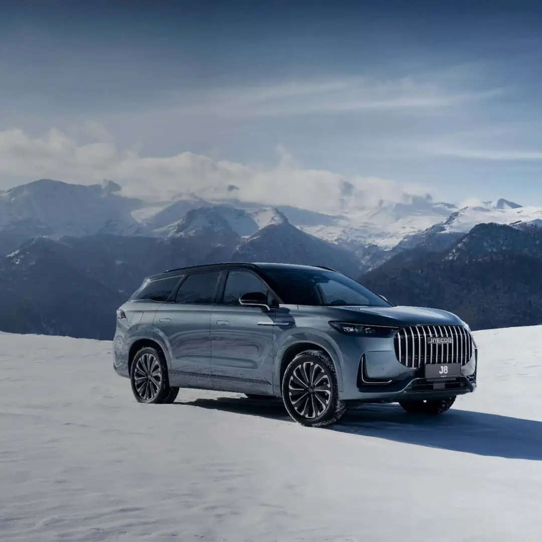 Jaecoo 8 SHS-P tuo da 369€ al mese