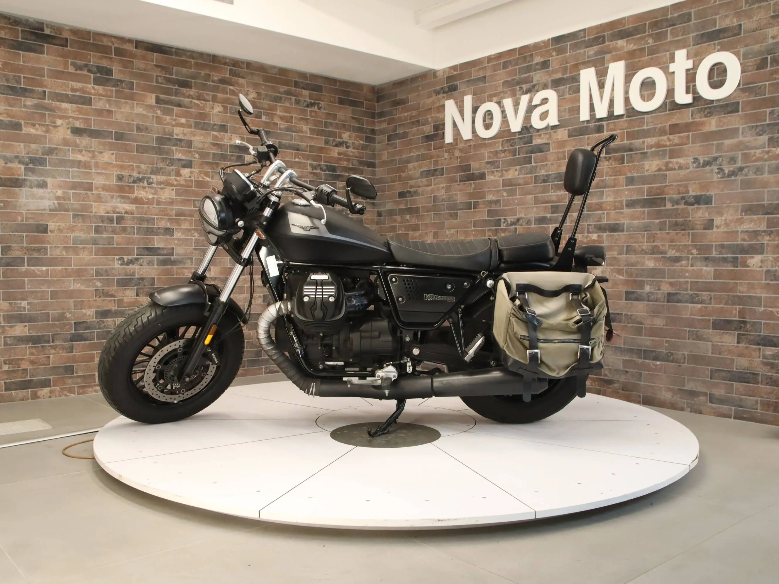 Immagine veicolo Moto Guzzi V9 Bobber Benzina