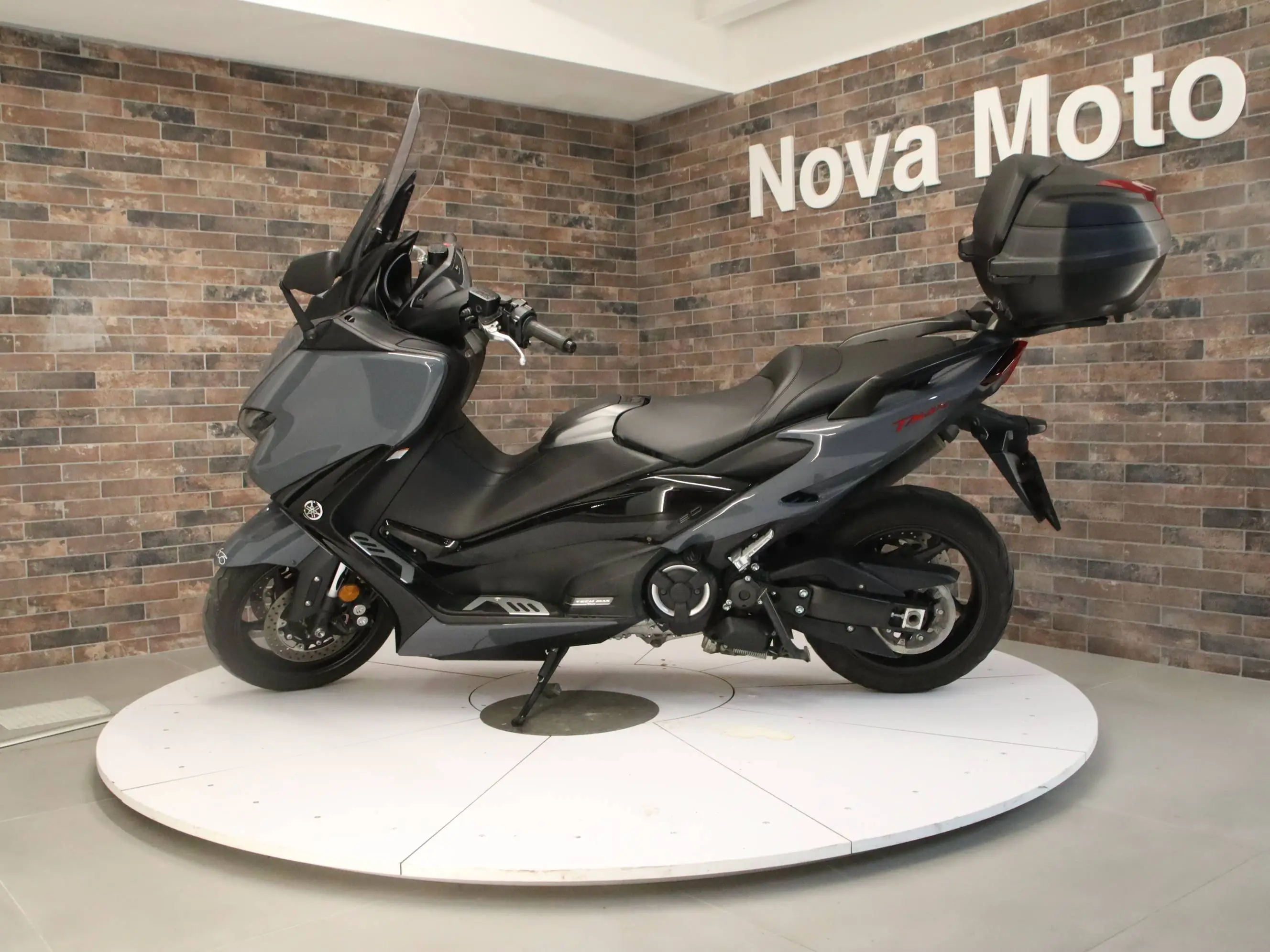 Immagine Yamaha T Max 560