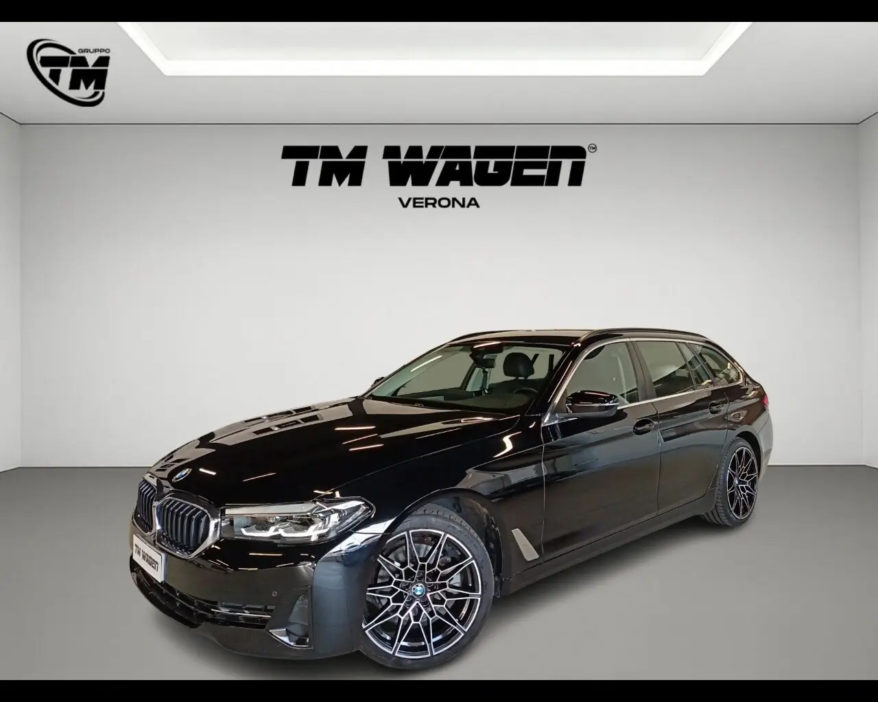 Immagine veicolo BMW Serie 5 518d 48V Touring Business Elettrica/Diesel
