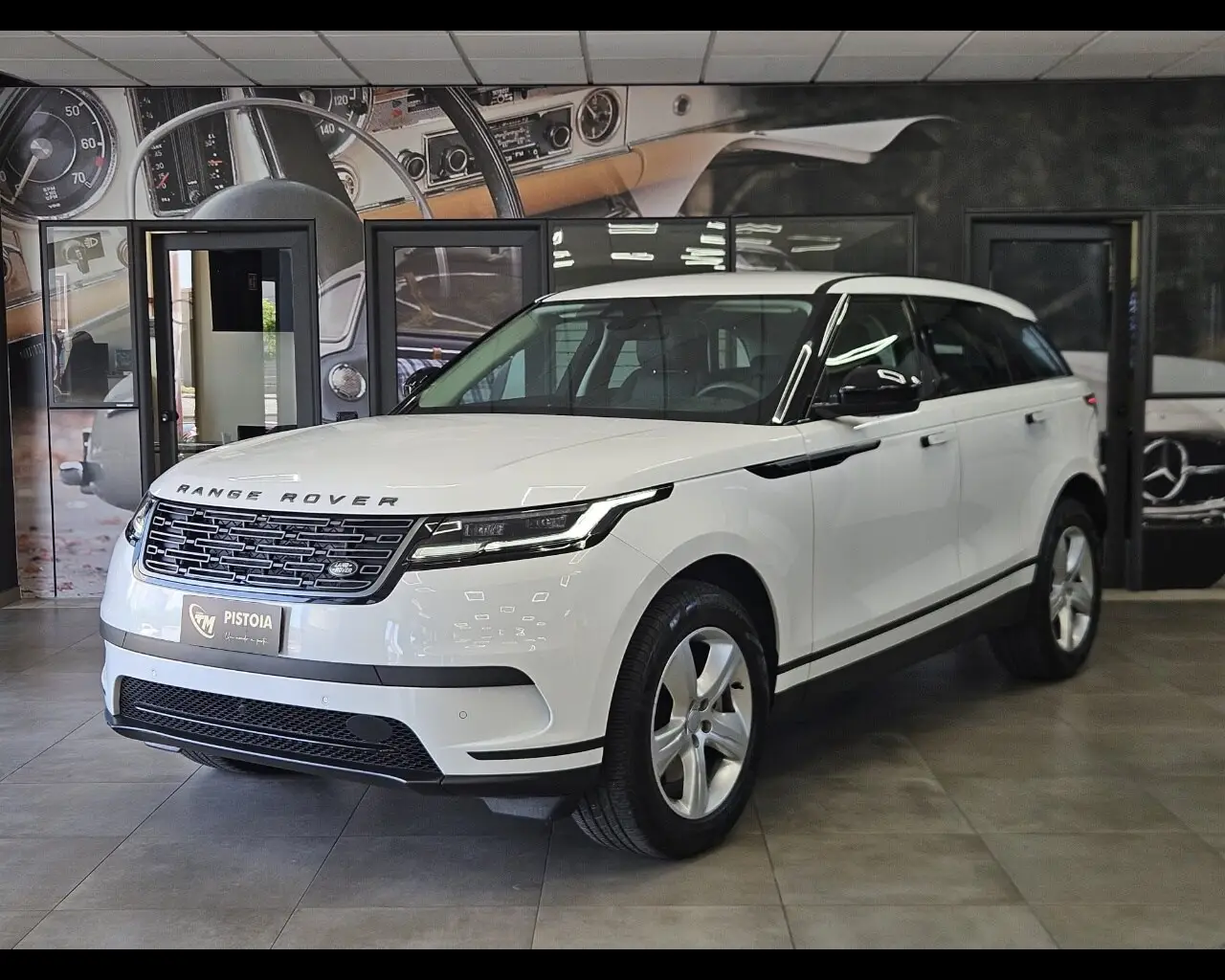 Immagine veicolo LAND ROVER Range Rover Velar Range Rover Velar 2.0D I4 204 CV S Elettrica/Diesel